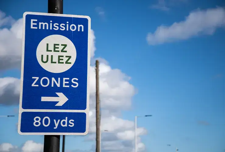 A sign showing an upcoming emission zone