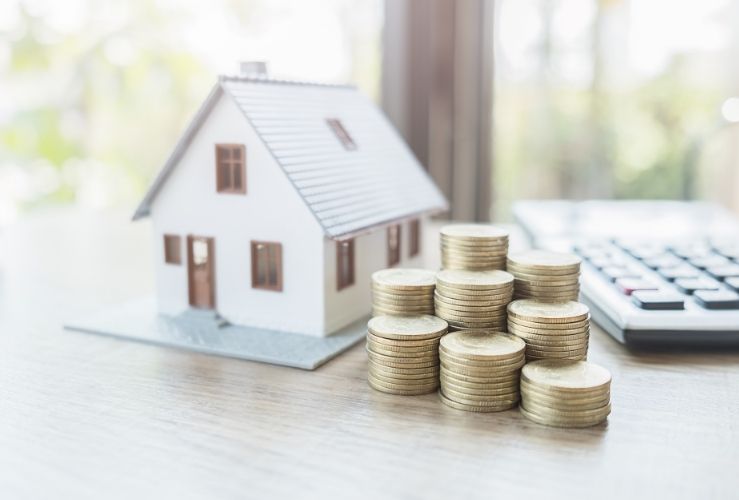 Concept image - save money on home insurance
